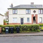 Sensational Stay Short Lets & Serviced Accommodation 2 Bedroom Apartment Aberdeen, Middlefield Place